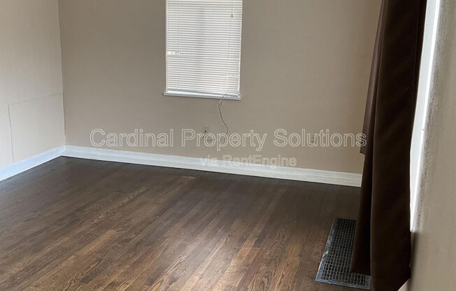 1 bed, 1 bath, $750, Unit A