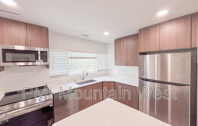 985 HORSLEY CIR