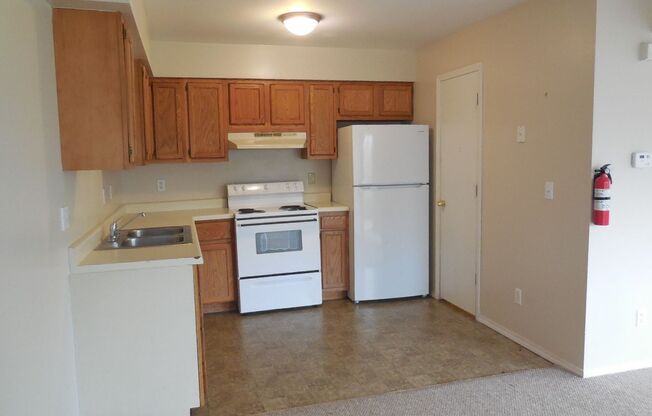 2 beds, 1 bath, 800 sqft, $925, Unit 2A