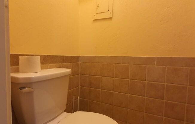 16 E Avenue G