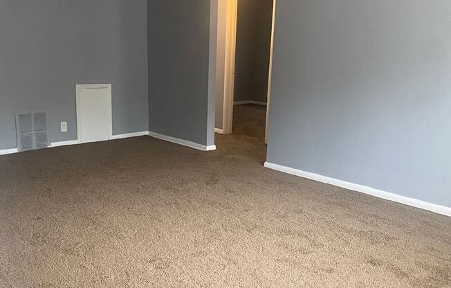 2 beds, 1 bath, 750 sqft, $850