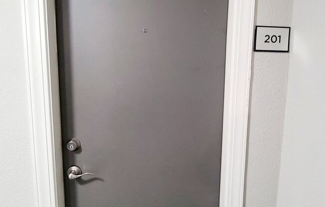 1 bed, 1 bath, 611 sqft, $1,150, Unit 4440-201