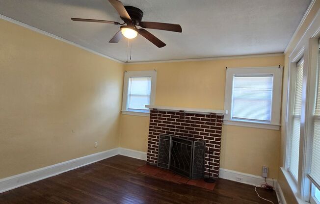 Murray Hill Home  3 Bed 1 Bath
