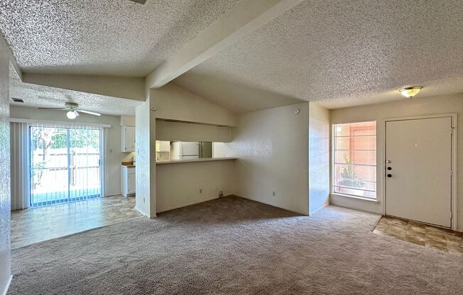 2 beds, 1 bath, 1,030 sqft, $850, Unit B