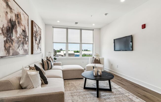 1 bed, 1 bath, 800 sqft, $1,580, Unit 504