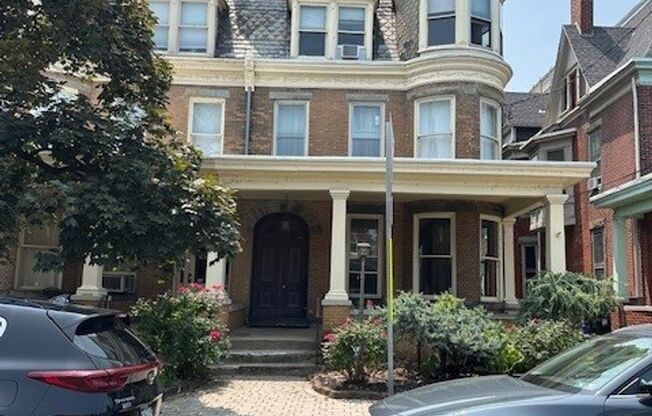 1518 N 2 ST