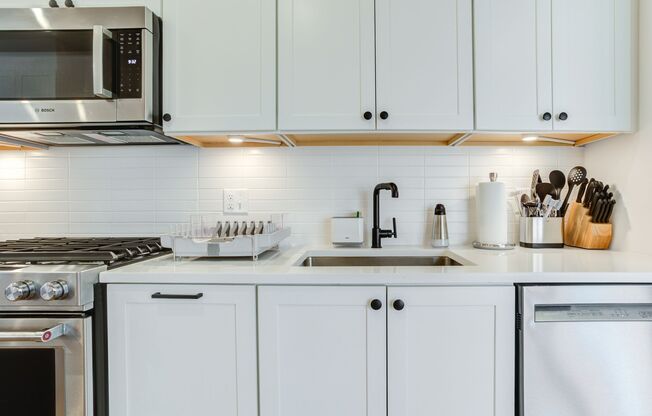 1 bed, 1 bath, 110 sqft, $1,490