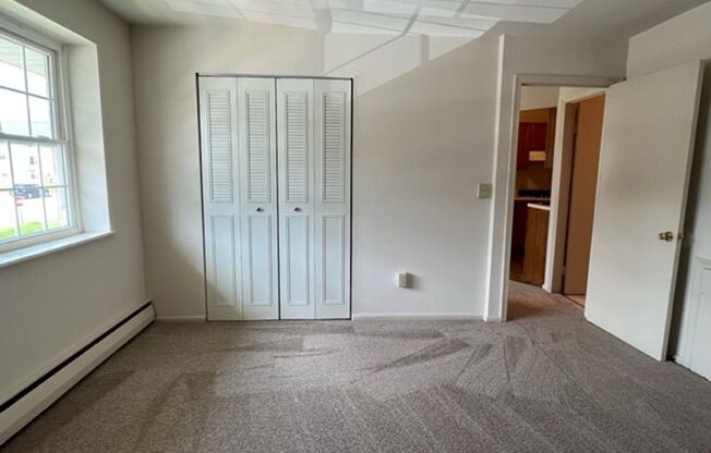 1 bed, 1 bath, 700 sqft, $1,200, Unit 532
