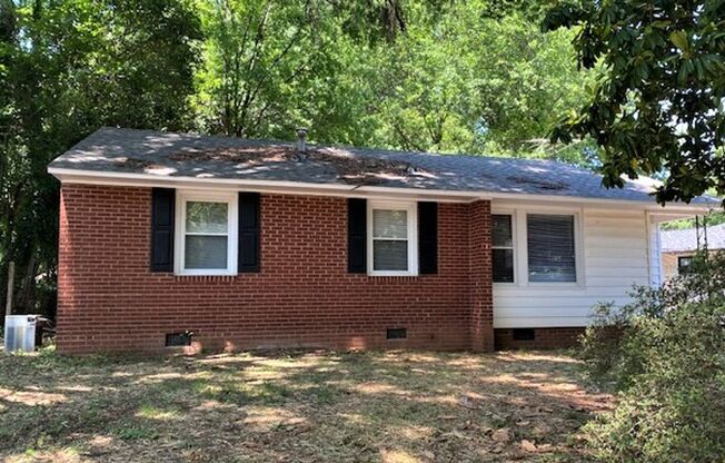 Selwyn/Collins Park area  3 bed, 1 bath Bungalow  with fence yard