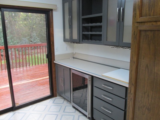Large one level home with secluded backyard!