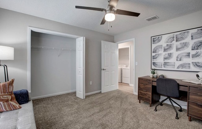 Bedroom with Walk-in Closet