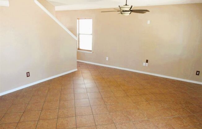 Gorgeous Two Story Eastside Home With Refrigerated Air Located In Quiet Neighborhood