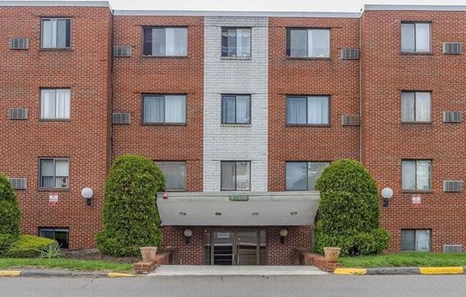 Luxury 2 bed condo includes Heat, hot water, parking, pool, tennis court and picnic ground.