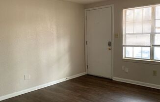 2 beds, 1 bath, 700 sqft, $865, Unit 9022