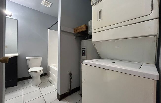 1 bed, 1 bath, $790, Unit 1706 South Powell #102