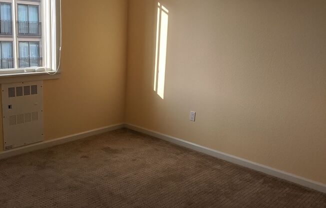 2 beds, 2 baths, 796 sqft, $3,995, Unit 212