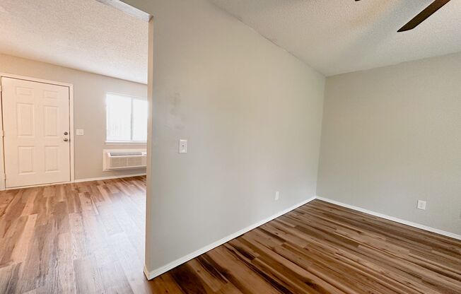 1 bed, 1 bath, 480 sqft, $775, Unit 1037 Happy Hollow #3 Downstairs