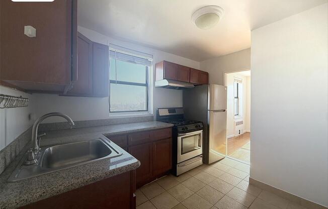 8646 FT HAMILTON PKWY