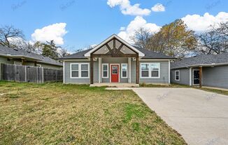 Modern 2021 Home with Granite Countertops & Stainless Steel Appliances!