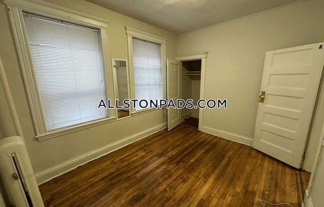 2 beds, 1 bath, 625 sqft, $2,500, Unit 3