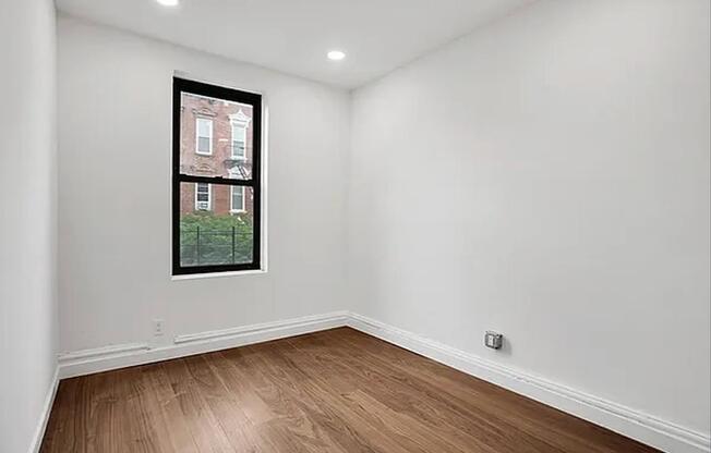 128 UN ST