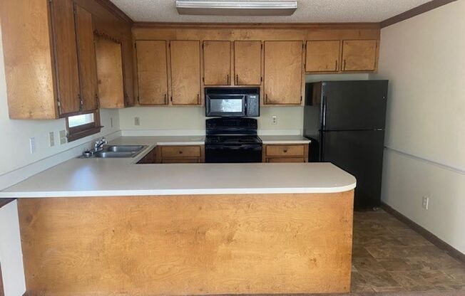 3 Bedroom, 2 Bath in Northeast Columbia!