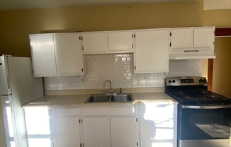 3 beds, 1 bath, 1,200 sqft, $2,900, Unit 1