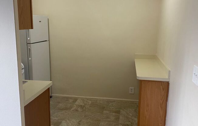 Studio, 1 bath, 400 sqft, $1,150, Unit 731