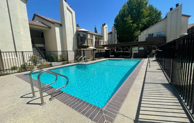 2 beds, 1.5 baths, 978 sqft, $1,695, Unit 1