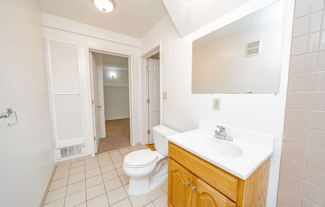 1 bed, 1 bath, $1,595, Unit 2544