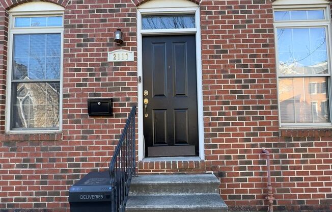 Modern 3-Bedroom Townhome with Chic Features in Baltimore's Historic District!