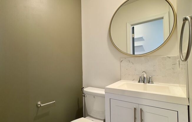 Elegant 3 Bedroom/3.5 Bathroom Townhome in South Baltimore, MD!