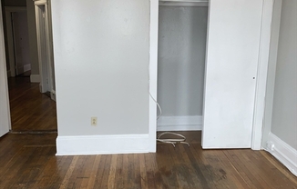 2 beds, 1 bath, 550 sqft, $3,300, Unit 17
