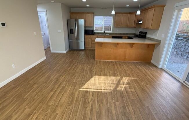 LYNNWOOD 3 BED, 2.5 BATH HOME FOR RENT; AVAILABLE NOW!