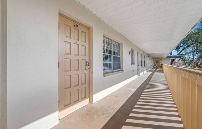 2 beds, 1 bath, 740 sqft, $1,395, Unit 211