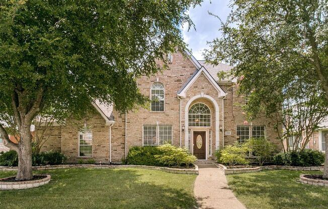 Live in this Luxurious and Majestic beauty located in heart of Plano with Exemplary PISD . 4 beds, 3.5 baths & 3 car garage