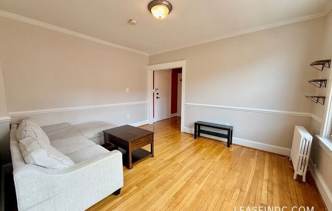 3024 WISCONSIN AVE NW