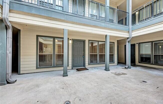 IMMEDIATE MOVE IN - 2 bed 2 bath
