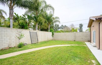 8806 ENFIELD AVE