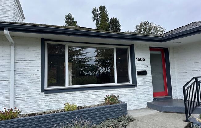 Nice 4 beds / 2 baths House in Leschi!