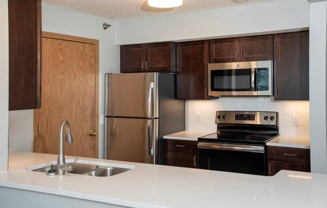 1 bedroom upgraded kitchen