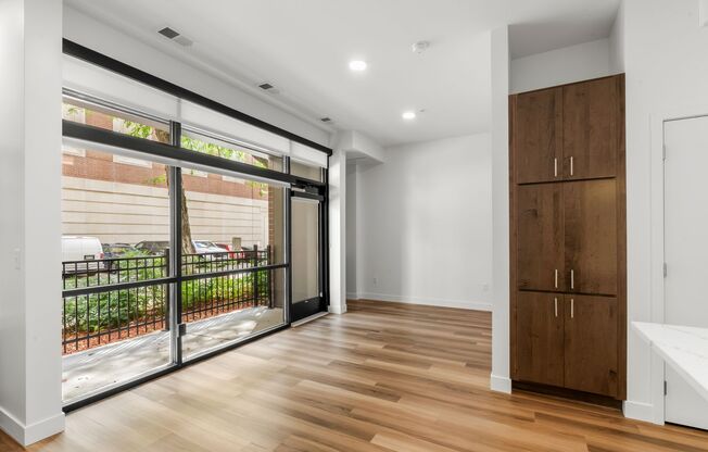Studio, 1 bath, 499 sqft, $1,485, Unit 105