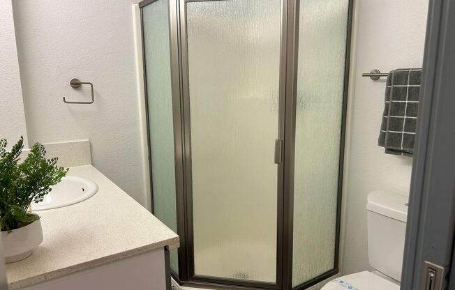 1 bed, 1 bath, 600 sqft, $2,280, Unit A165