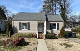 Cozy 1BD, 1BA Near Downtown Raleigh House with Fenced Yard