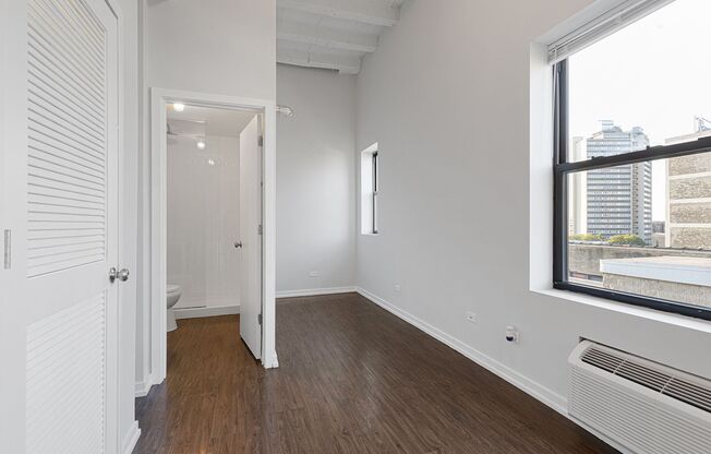 Studio, 1 bath, 204 sqft, $1,375, Unit 707