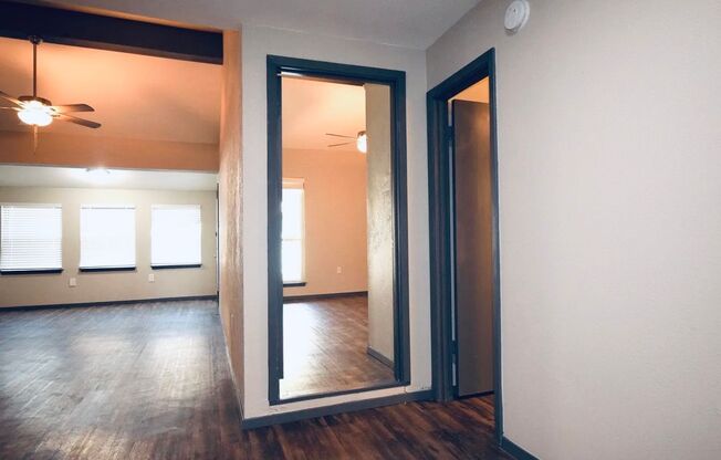 1 bed, 1 bath, $1,050, Unit 2012