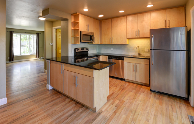 Updated 3 Bed 2.5 Bath North Boulder Townhome!