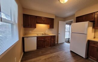 2 beds, 1 bath, 768 sqft, $1,095, Unit 612 Pioneer Road