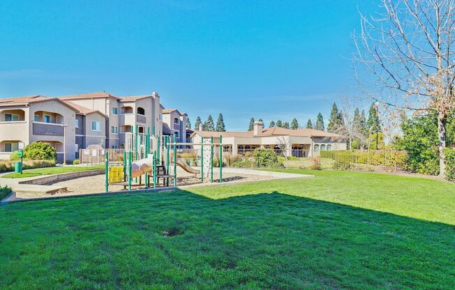 2 beds, 2 baths, 1,057 sqft, $1,995, Unit 1626
