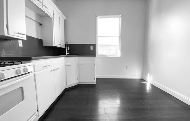 1 bed, 1 bath, $2,200, Unit D